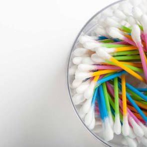 05_things_earwax_feel_earwax_picamaniac