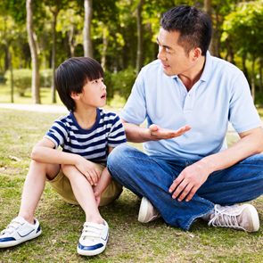 top_10_tips_raising_empathetic_child_others_feel