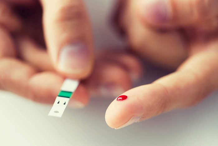 finger prick to check blood glucose